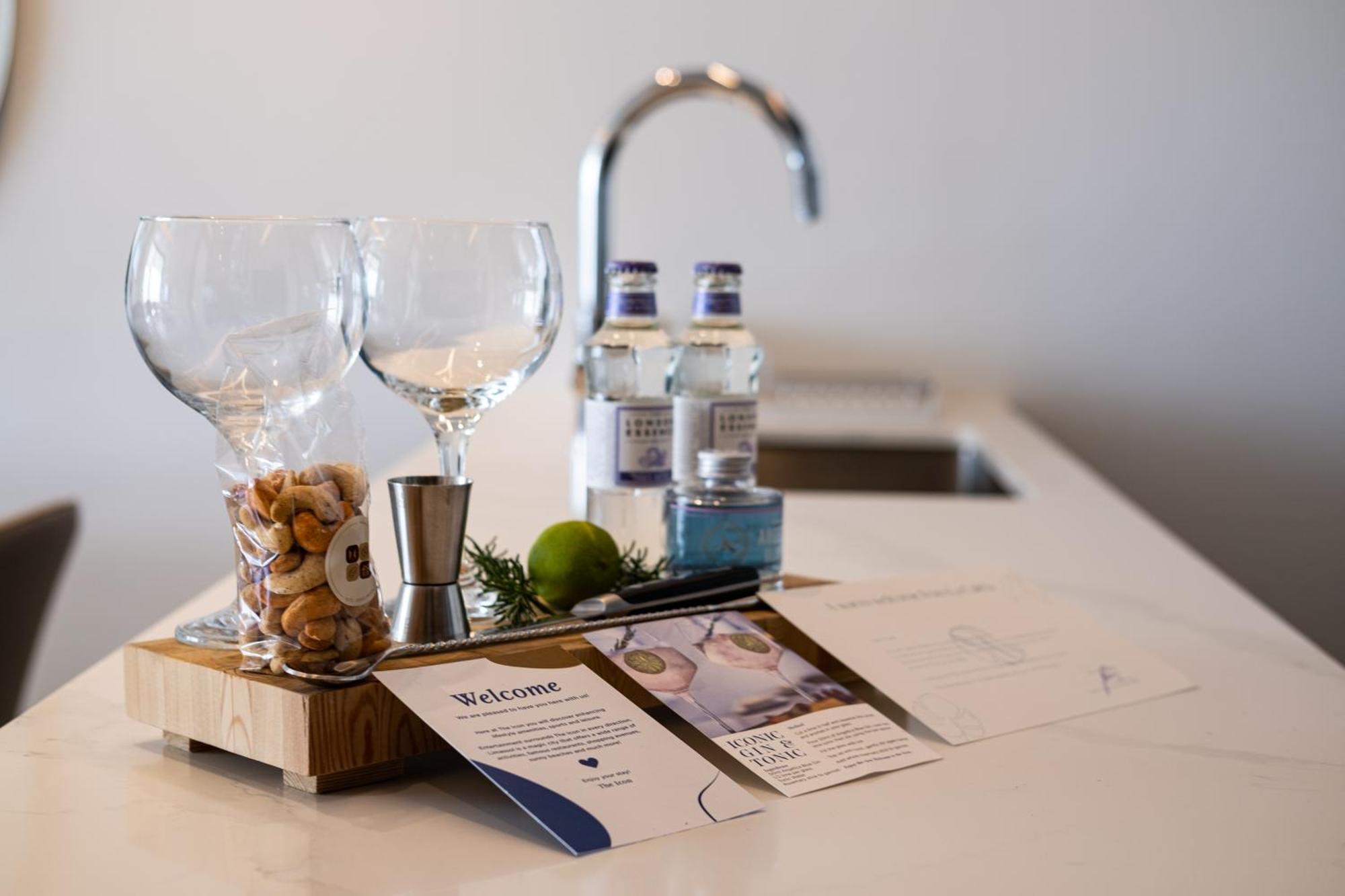 The Icon Limassol Apartment Phòng bức ảnh