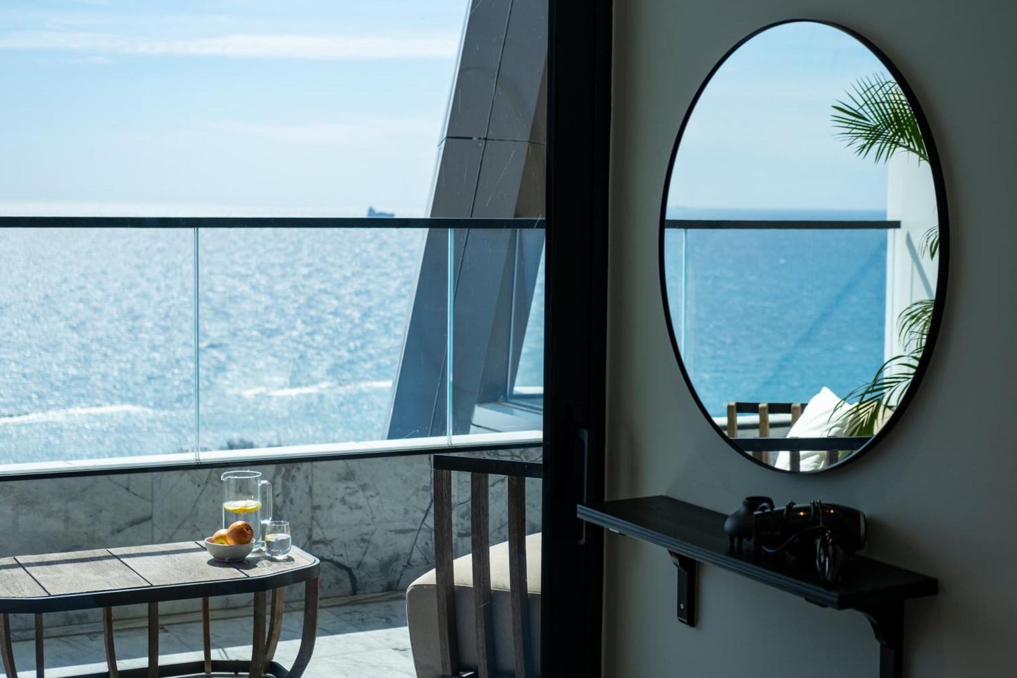 The Icon Limassol Apartment Ngoại thất bức ảnh